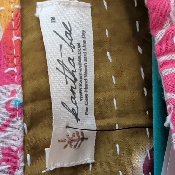 Free Size. Abundance Crop Kantha Bae - Picture 2 of 15